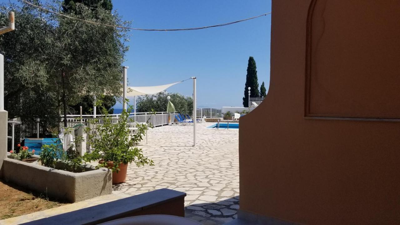 Mirabello Hotel Apartments Dassia  Dış mekan fotoğraf