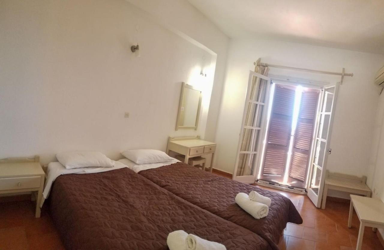 Mirabello Hotel Apartments Dassia  Dış mekan fotoğraf