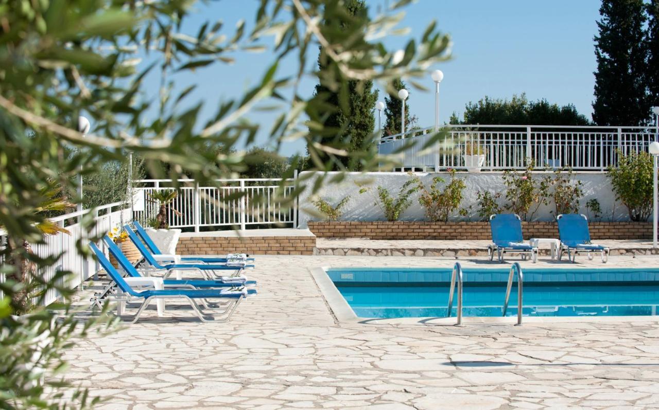 Mirabello Hotel Apartments Dassia  Dış mekan fotoğraf